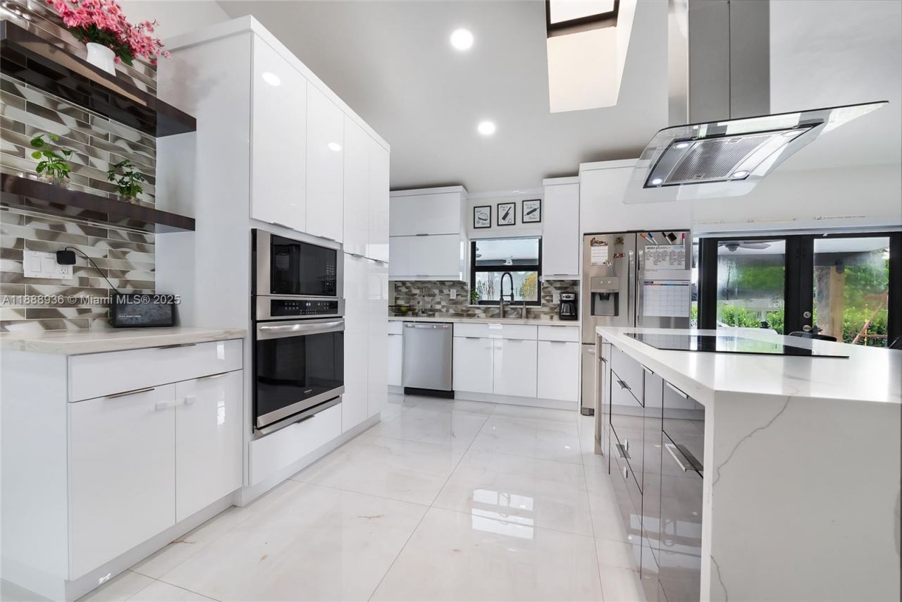 8840 SW 181st Ter, Palmetto Bay, FL 33157 Photo