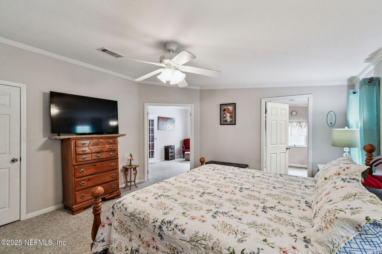 135 Lake Como Drive, Pomona Park, FL 32181 Photo