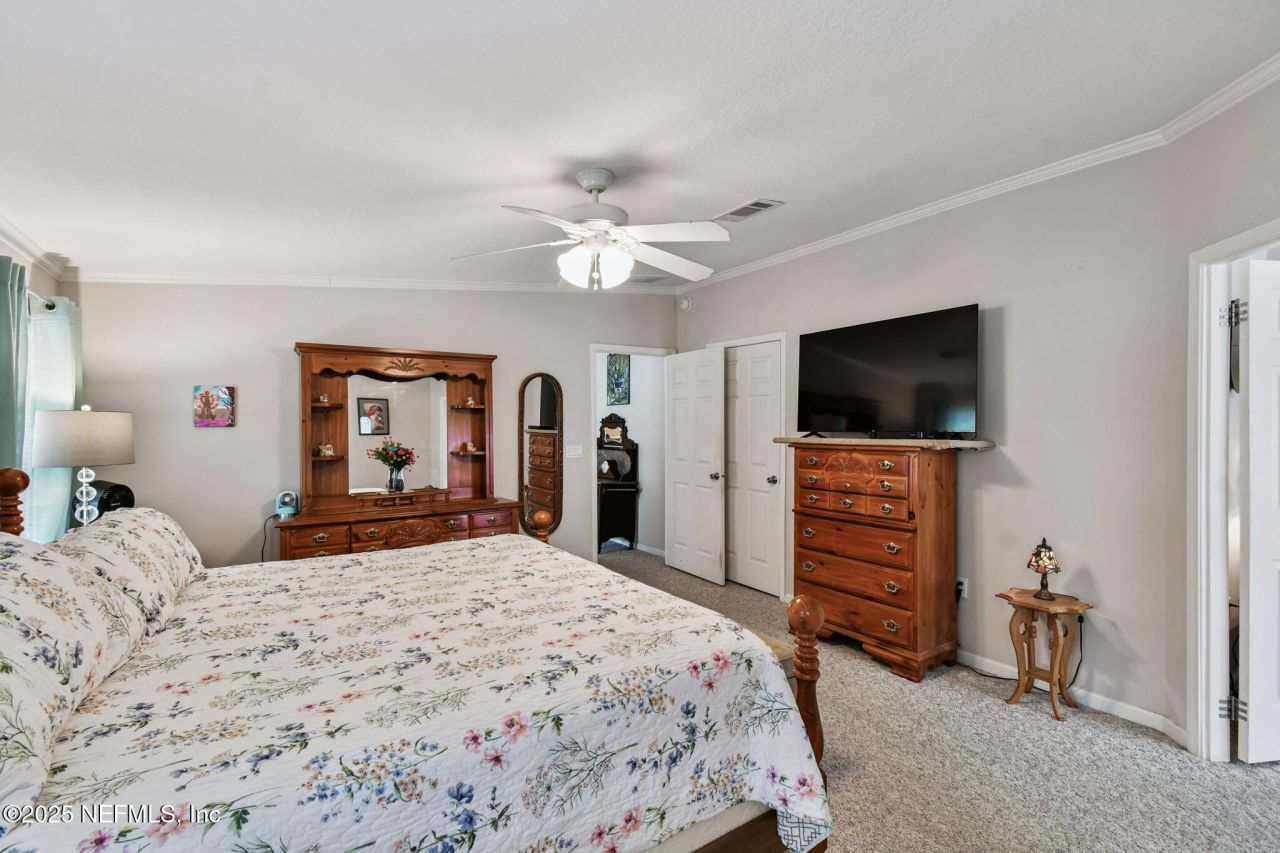 135 Lake Como Drive, Pomona Park, FL 32181 Photo