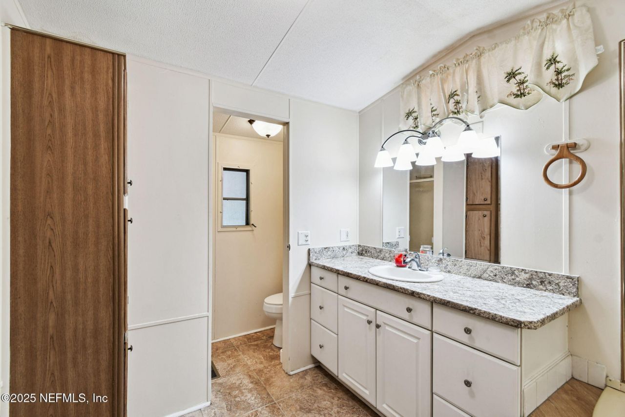 135 Lake Como Drive, Pomona Park, FL 32181 Photo