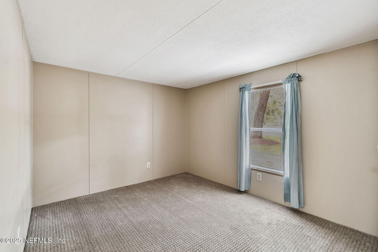 135 Lake Como Drive, Pomona Park, FL 32181 Photo