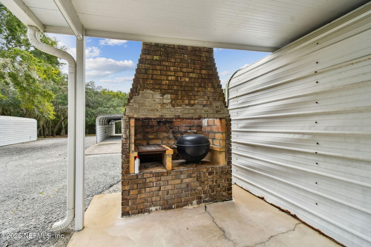 135 Lake Como Drive, Pomona Park, FL 32181 Photo