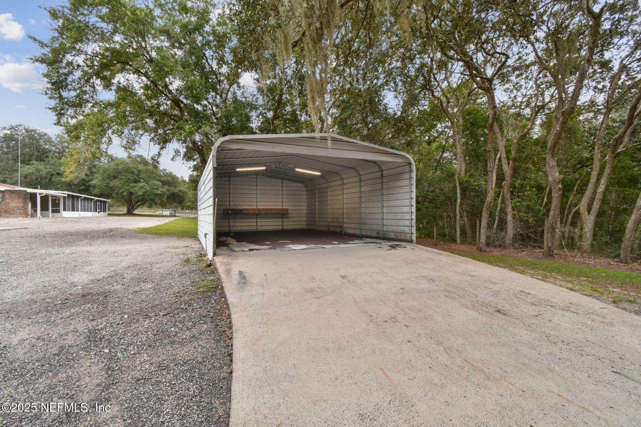 135 Lake Como Drive, Pomona Park, FL 32181 Photo