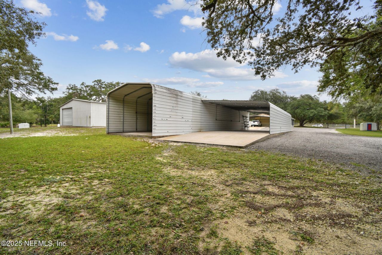 135 Lake Como Drive, Pomona Park, FL 32181 Photo