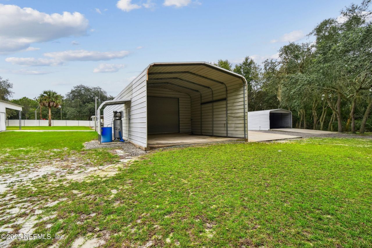 135 Lake Como Drive, Pomona Park, FL 32181 Photo