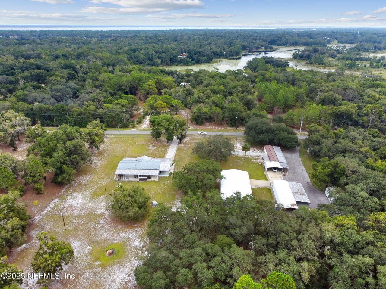 135 Lake Como Drive, Pomona Park, FL 32181 Photo