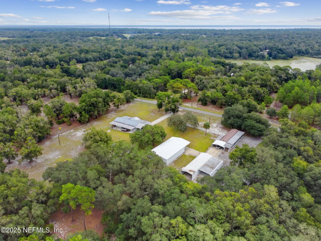 135 Lake Como Drive, Pomona Park, FL 32181 Photo