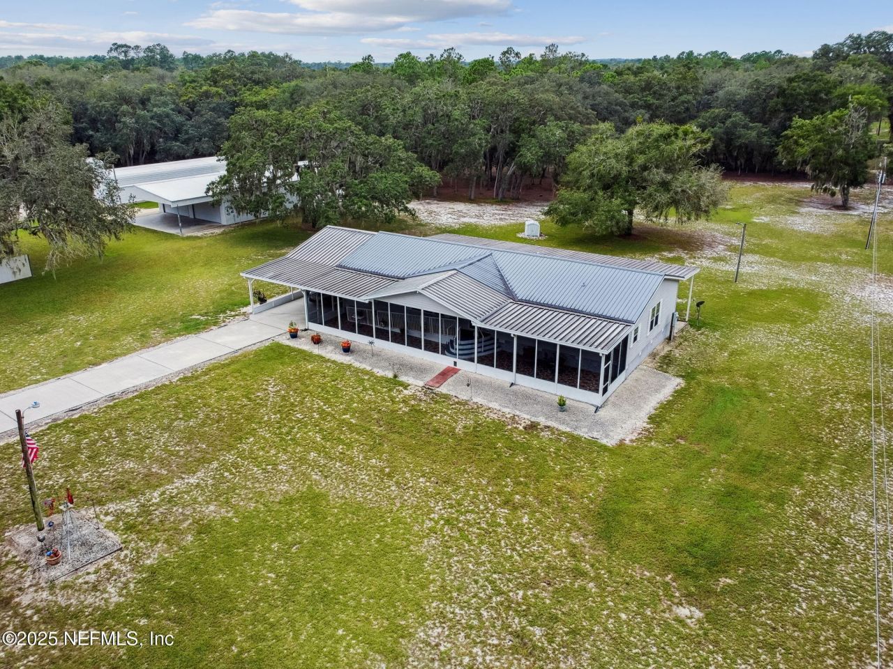 135 Lake Como Drive, Pomona Park, FL 32181 Photo