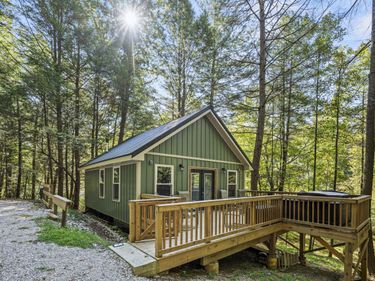 18 High Falls Creek Drive, Campton, KY 41301