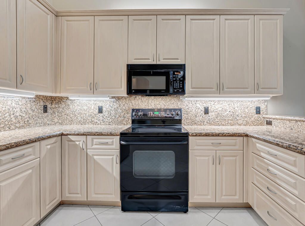 7932 Seagrape Shores Drive, Lake Worth, FL 33467 Photo