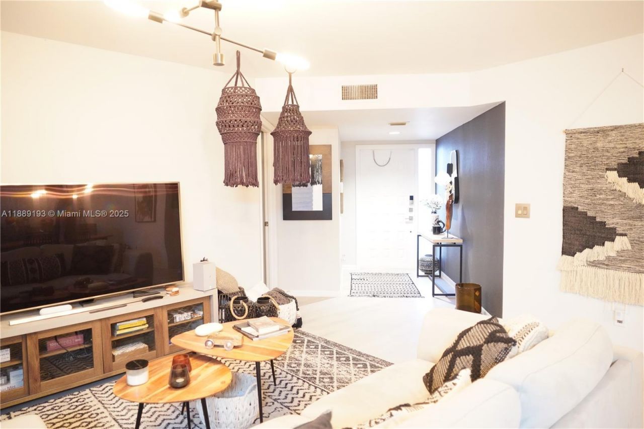 9308 NW 9th Pl, Unit 9308, Plantation, FL 33324 Photo