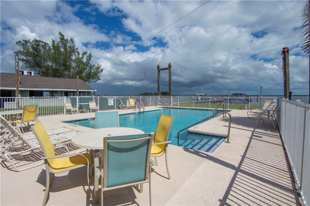 412 Indian River Drive, Sebastian, FL 32958 Photo