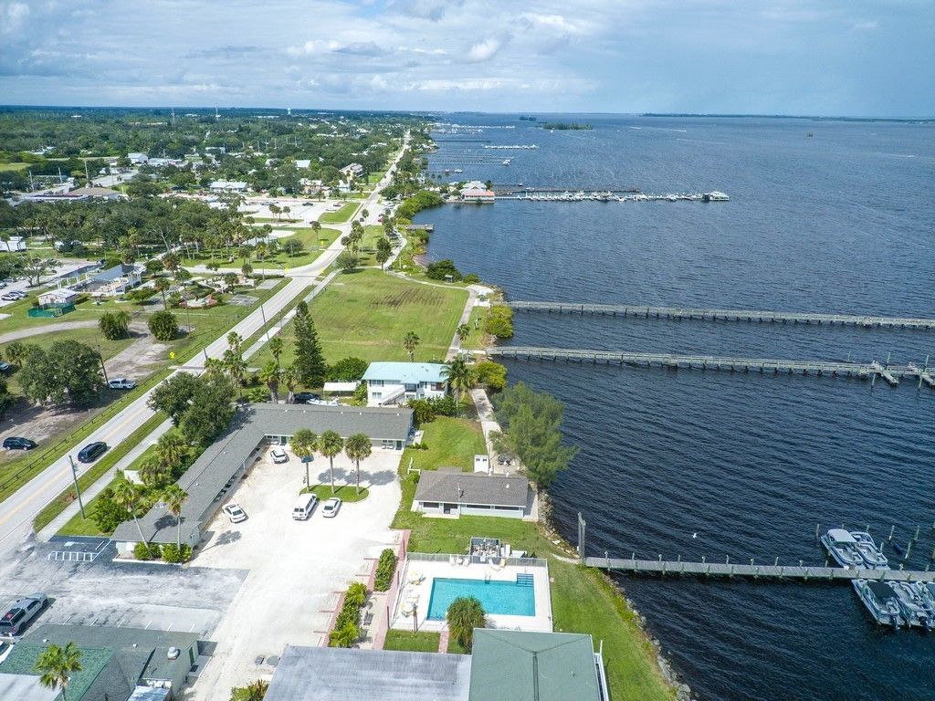 412 Indian River Drive, Sebastian, FL 32958 Photo