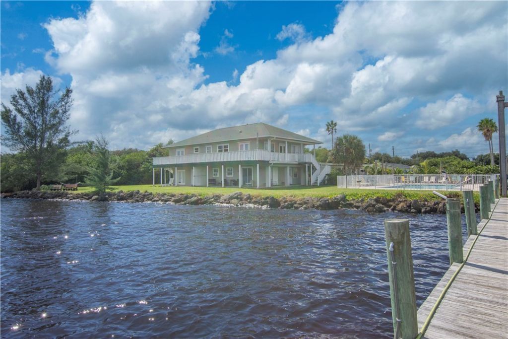 412 Indian River Drive, Sebastian, FL 32958 Photo