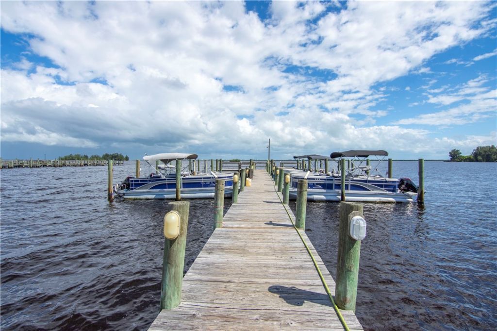 412 Indian River Drive, Sebastian, FL 32958 Photo