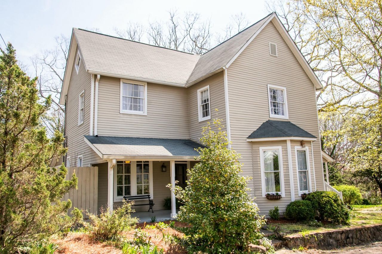 105 N Forrest Avenue, Lookout Mountain, TN 37350 Main Photo