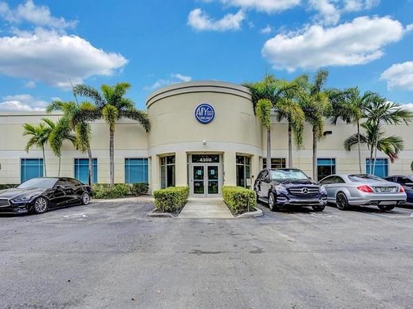 4300 NW 124th Ave, Coral Springs, FL 33065