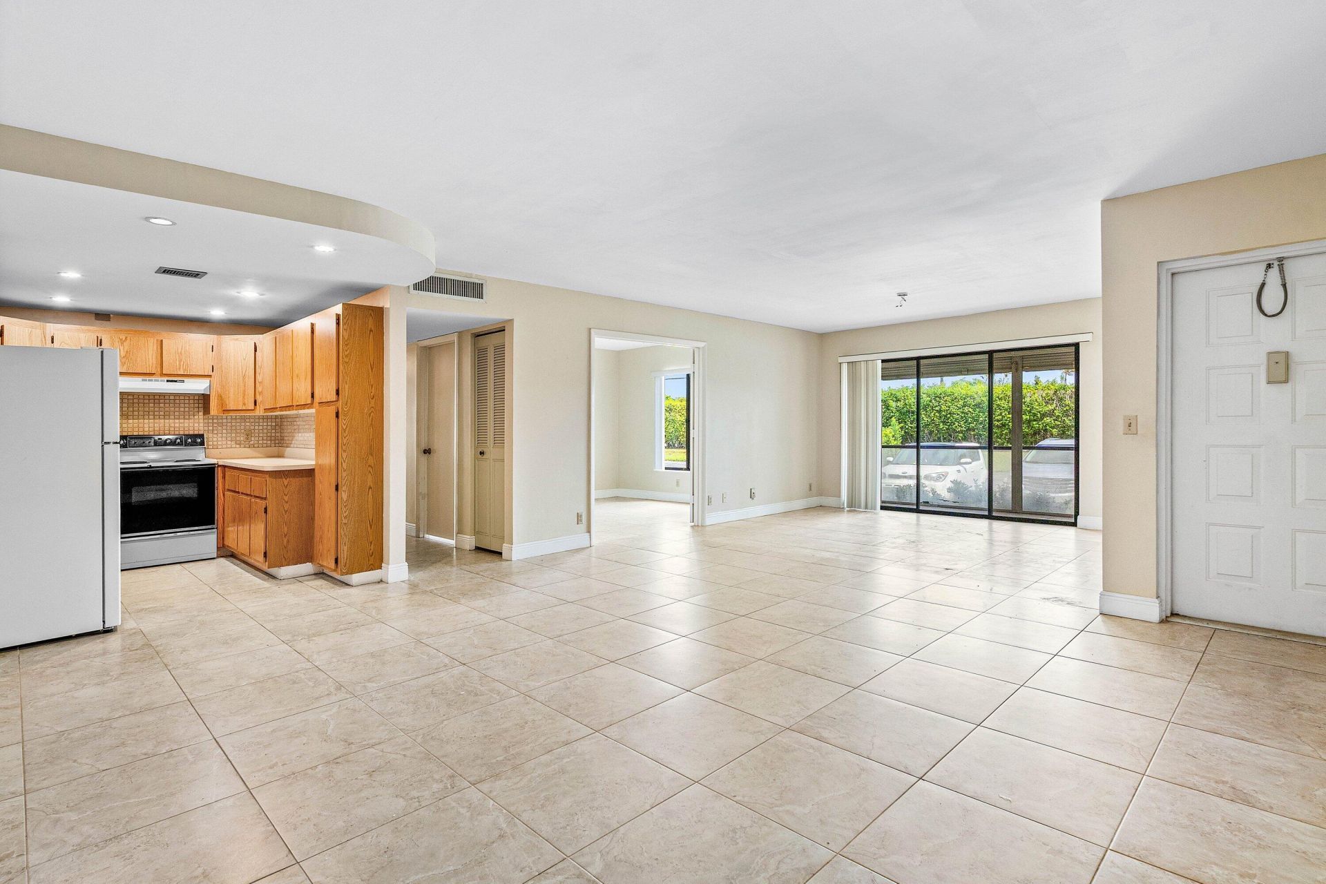 826 Sky Pine Way, Unit D1, Greenacres, FL 33415 Photo