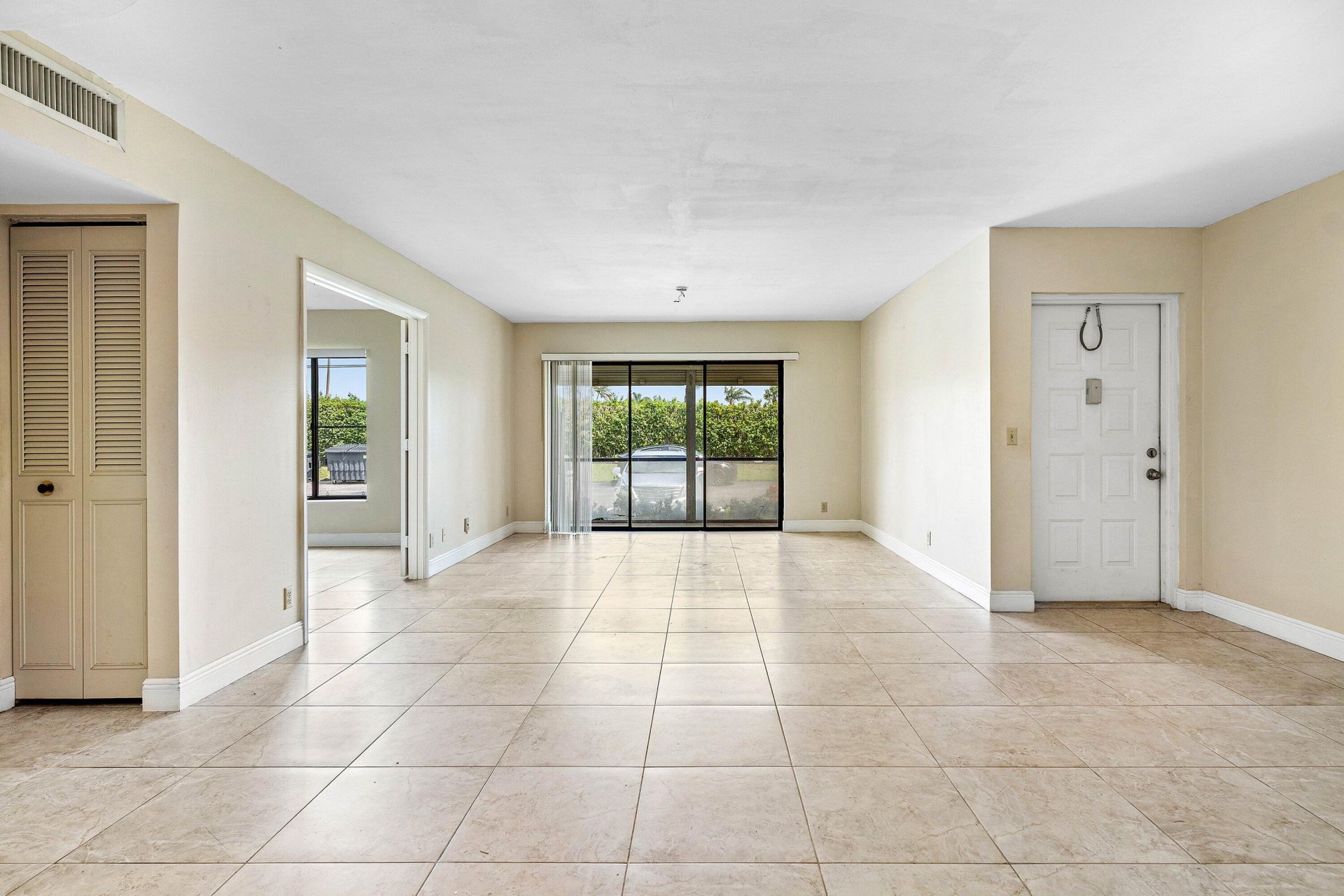 826 Sky Pine Way, Unit D1, Greenacres, FL 33415 Photo