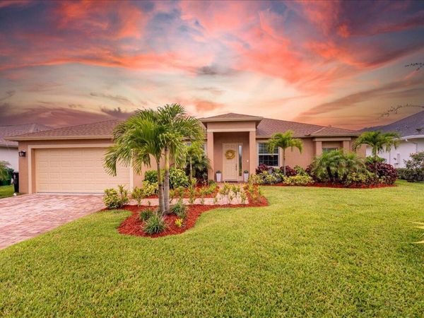 448 SW Vista Lake Drive, Port Saint Lucie, FL 34953
