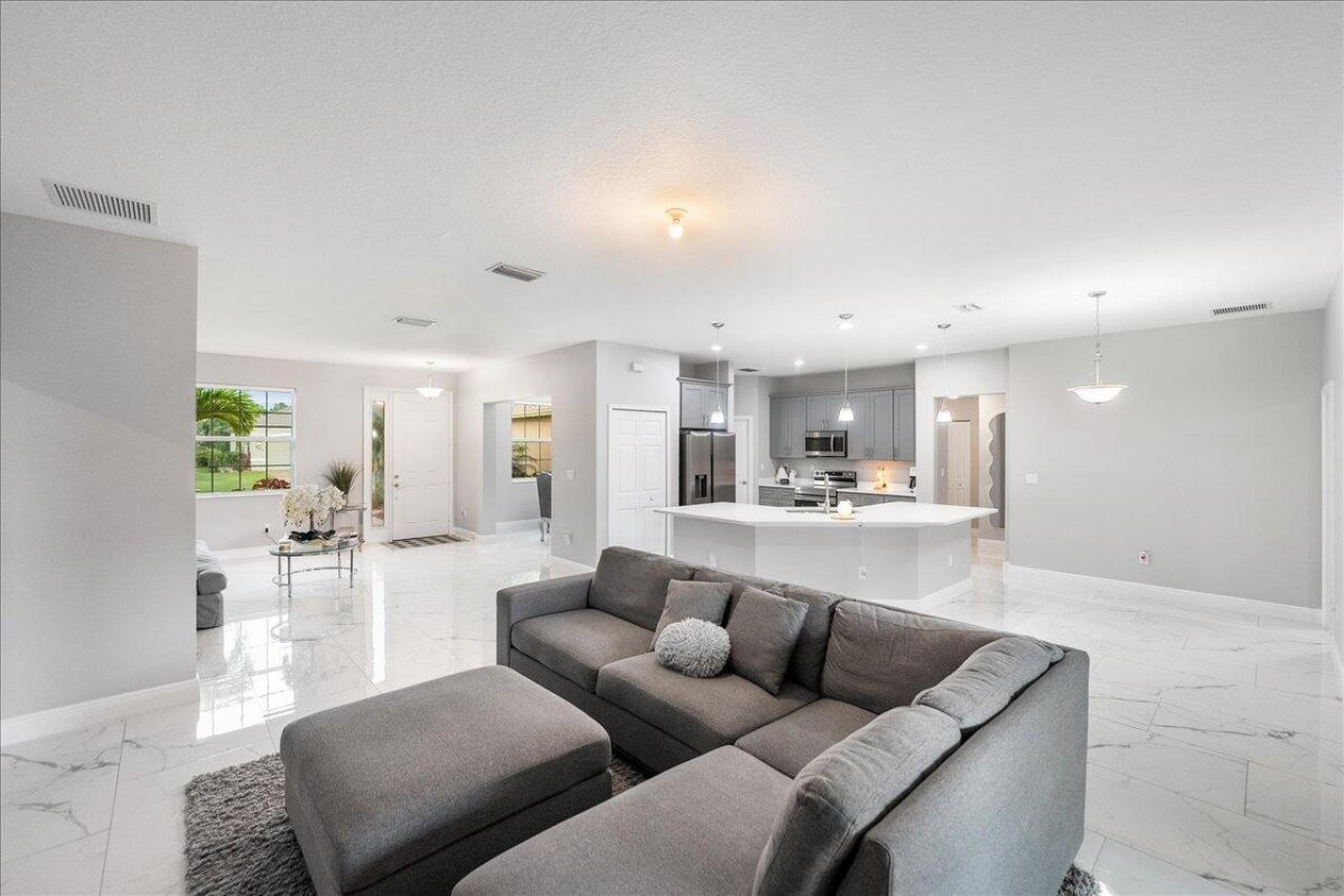 448 SW Vista Lake Drive, Port Saint Lucie, FL 34953 Photo