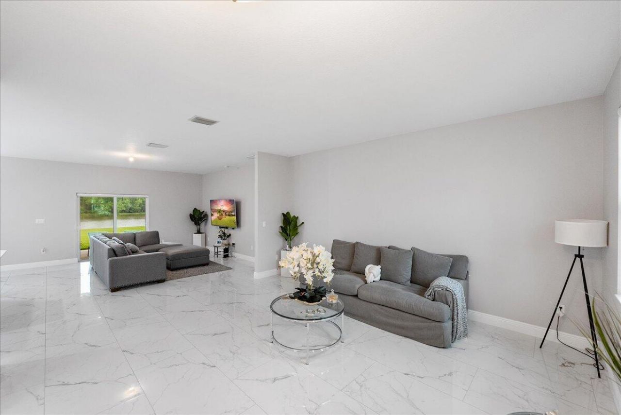 448 SW Vista Lake Drive, Port Saint Lucie, FL 34953 Photo