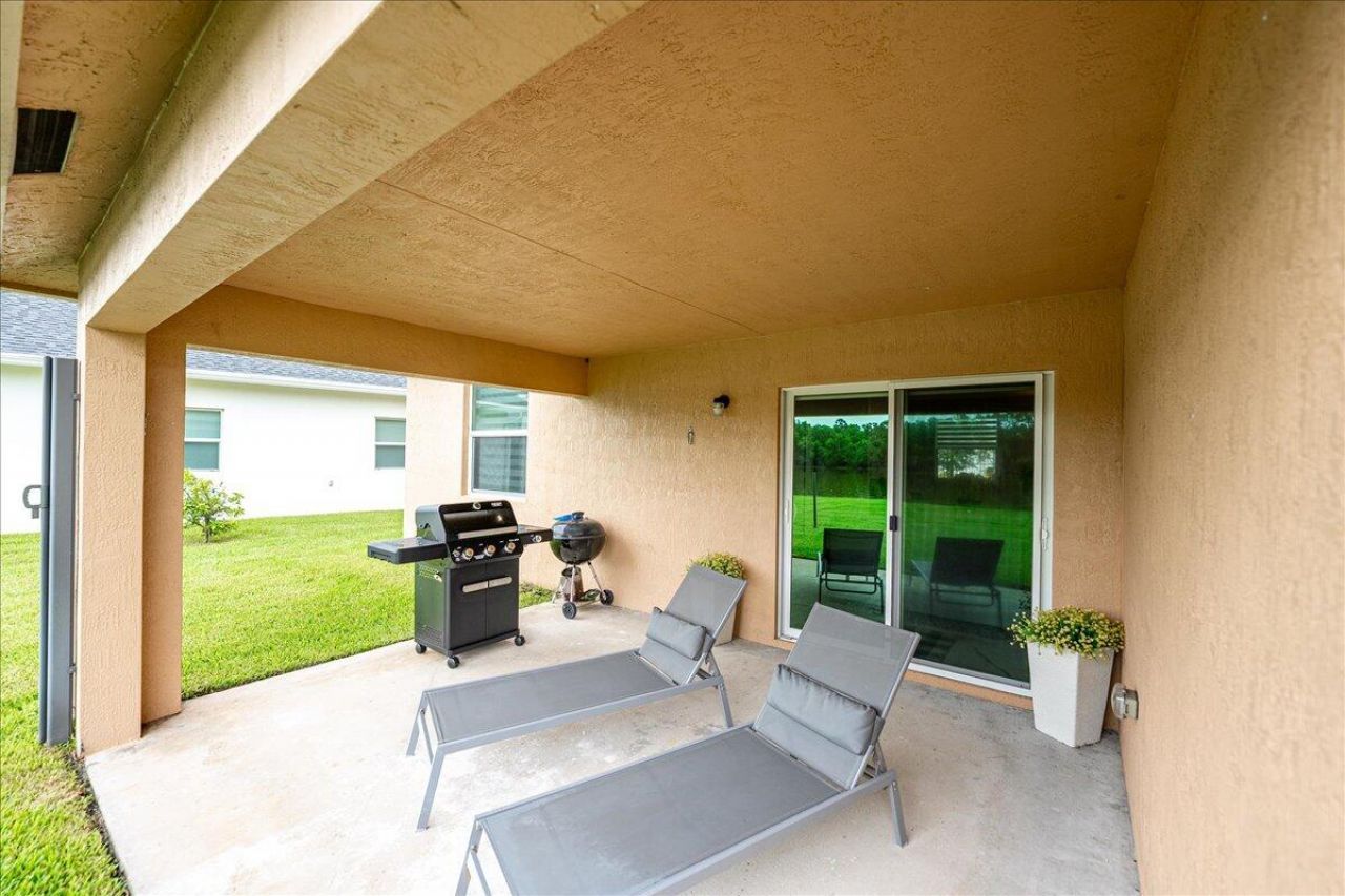 448 SW Vista Lake Drive, Port Saint Lucie, FL 34953 Photo