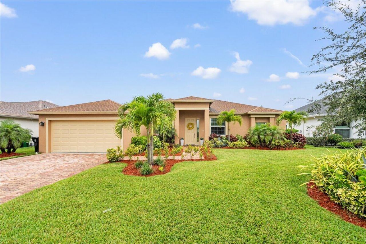 448 SW Vista Lake Drive, Port Saint Lucie, FL 34953 Photo