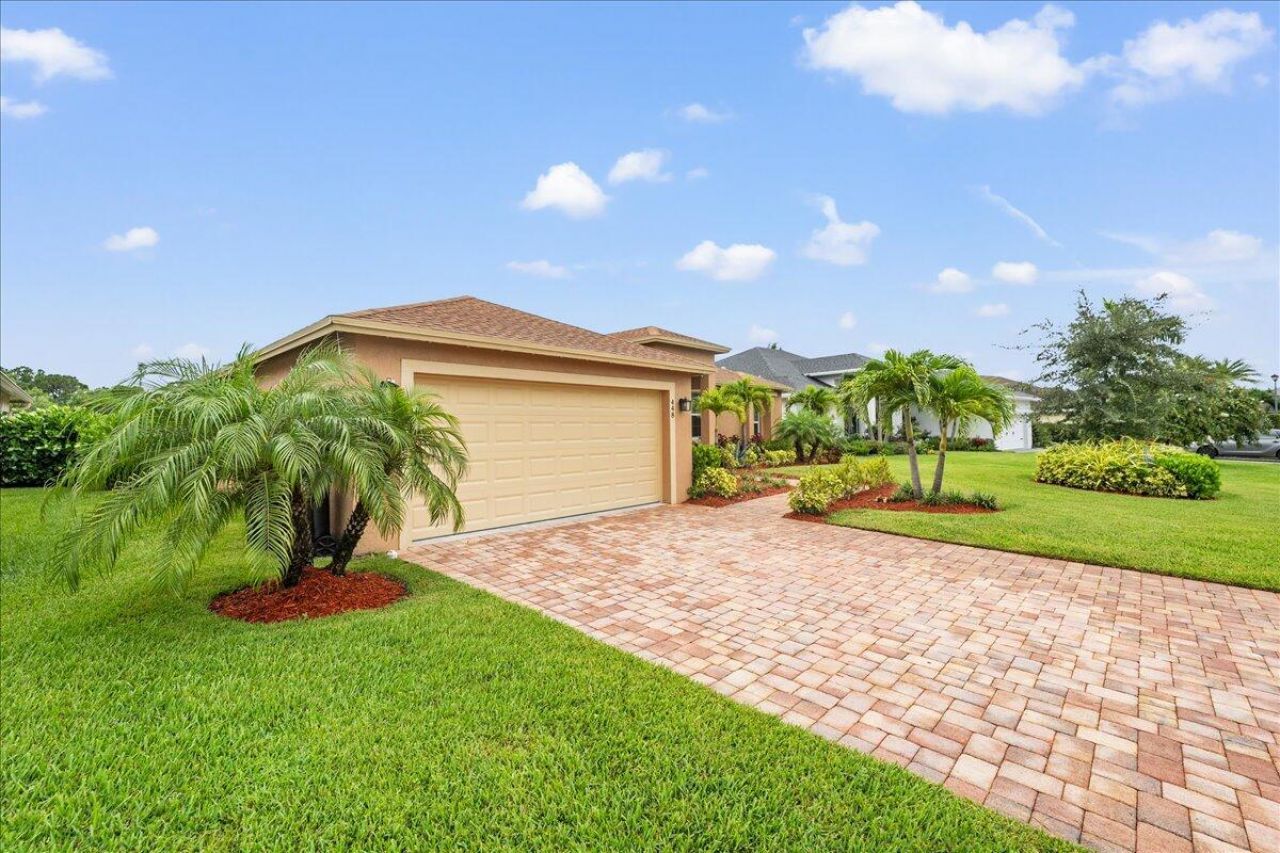448 SW Vista Lake Drive, Port Saint Lucie, FL 34953 Photo