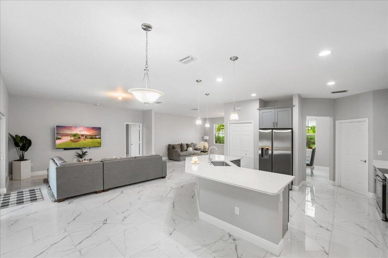 448 SW Vista Lake Drive, Port Saint Lucie, FL 34953 Photo