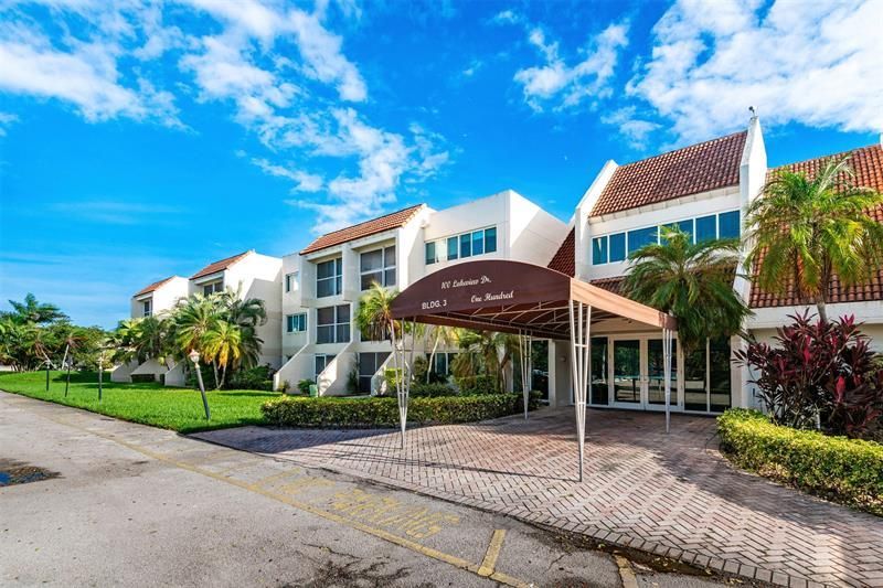 100 Lakeview Drive, Unit 206, Weston, FL 33326 Photo