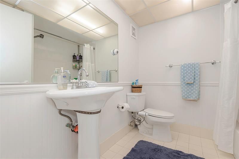 100 Lakeview Drive, Unit 206, Weston, FL 33326 Photo