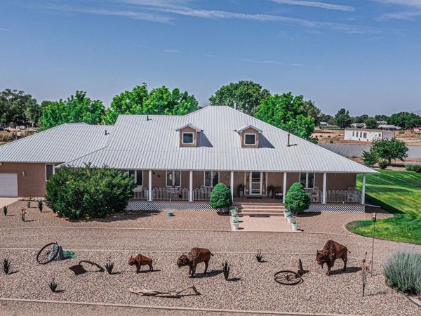 40 La Bajada Road, Los Lunas, NM 87031