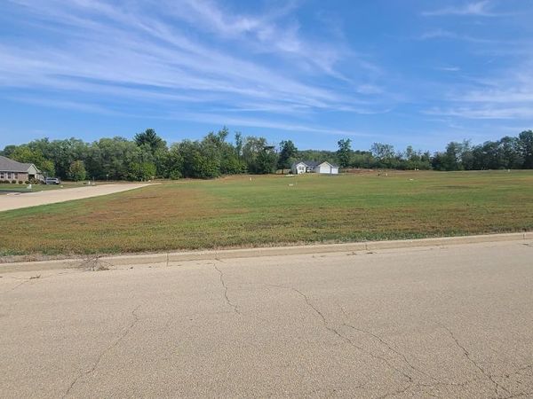 000 Woods Drive, Oregon, IL 61061