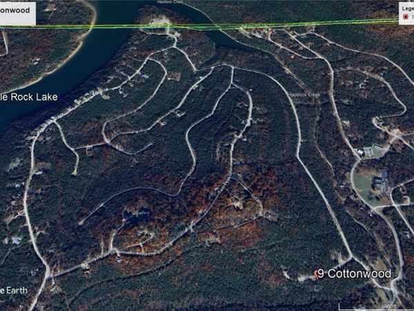 9 Cottonwood Lane, Eureka Springs, AR 72631