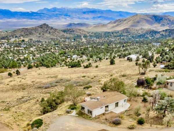 1211 Slate Road, Topaz Ranch Estates, NV 89444