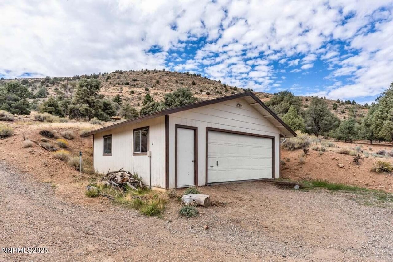 1211 Slate Road, Topaz Ranch Estates, NV 89444 Photo