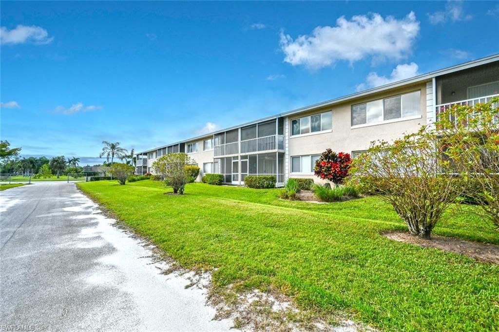 240 Pebble Beach Blvd, Unit 702, Naples, FL 34113 Photo
