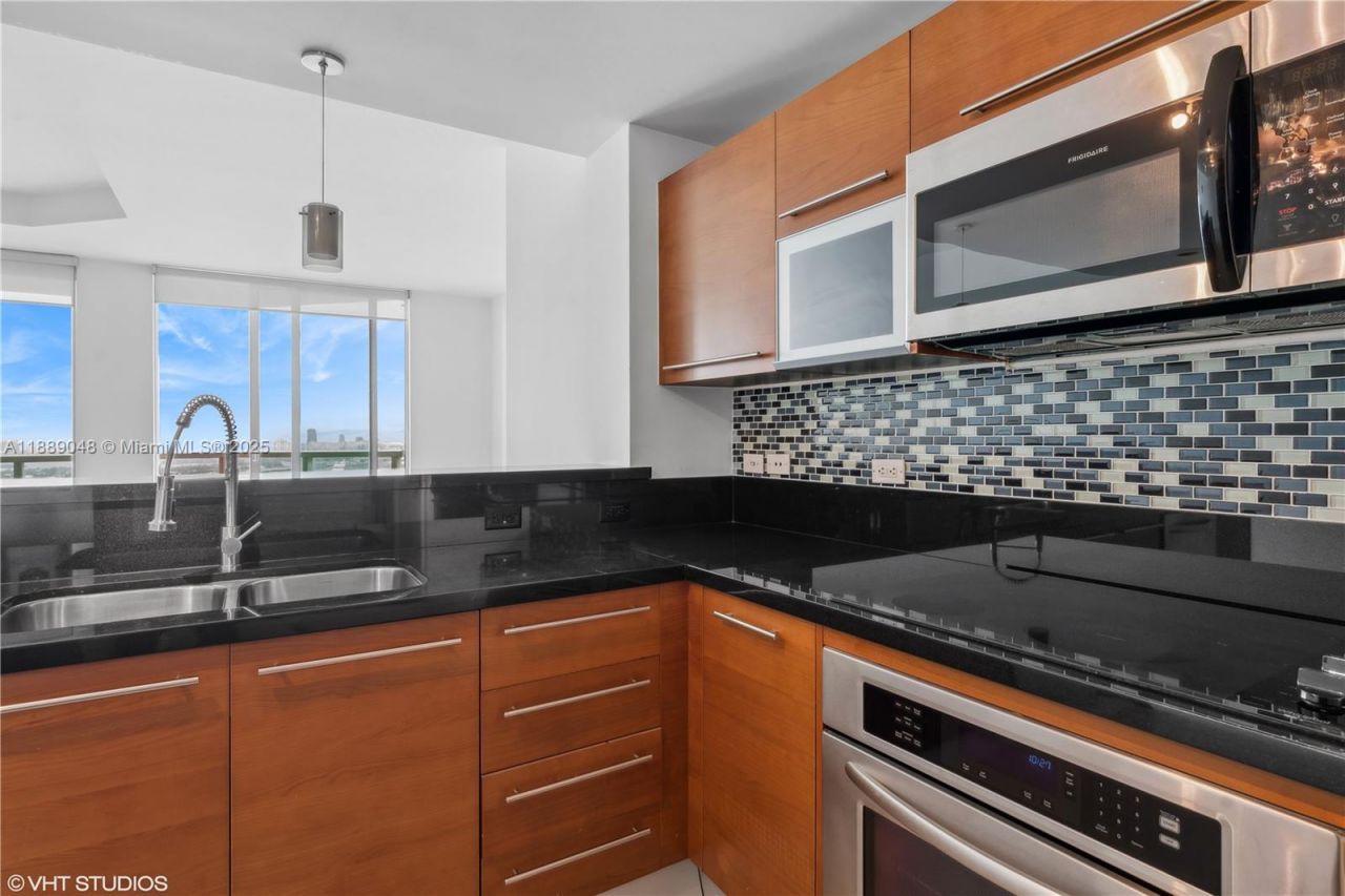 244 Biscayne Blvd, Unit 3903, Miami, FL 33132 Photo