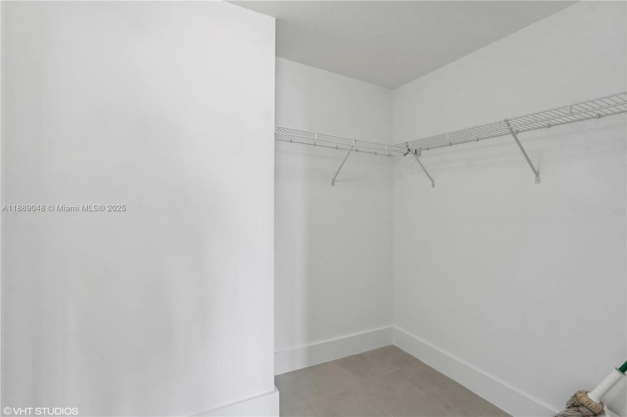 244 Biscayne Blvd, Unit 3903, Miami, FL 33132 Photo