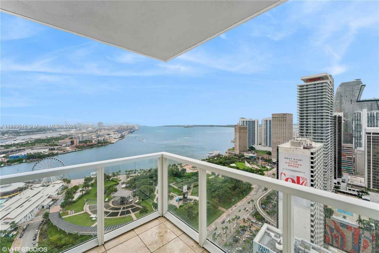 244 Biscayne Blvd, Unit 3903, Miami, FL 33132 Photo