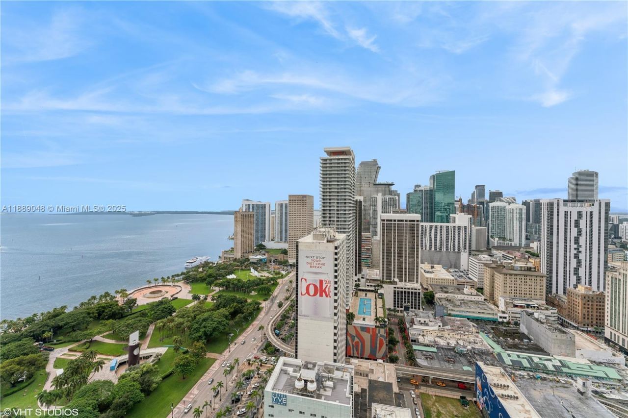 244 Biscayne Blvd, Unit 3903, Miami, FL 33132 Photo