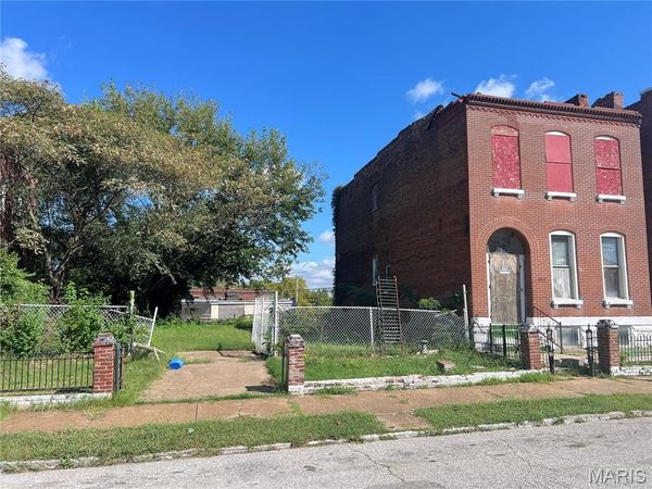 2527-31 E University Street, St Louis, MO 63107