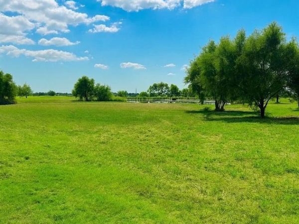 2848 ST Hwy 81 , Itasca, TX 76055