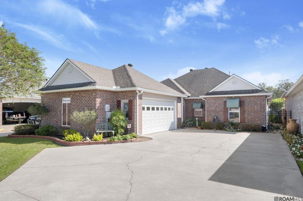 17234 Rue Village, Prairieville, LA 70769 Main Photo