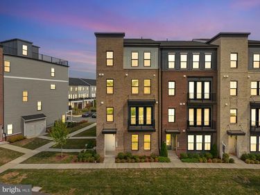 43382 FARRINGDON SQUARE, BROADLANDS, VA 20148