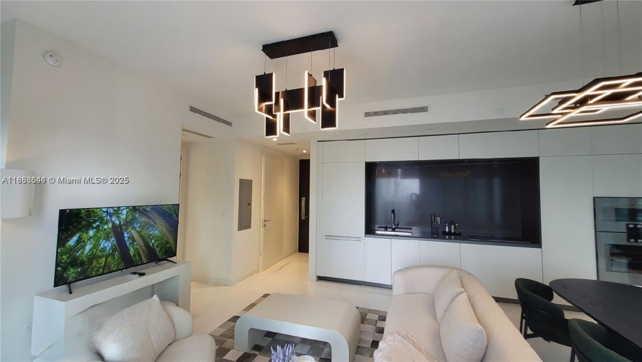 300 Biscayne Blvd Way, Unit 2908, Miami, FL 33131 Photo