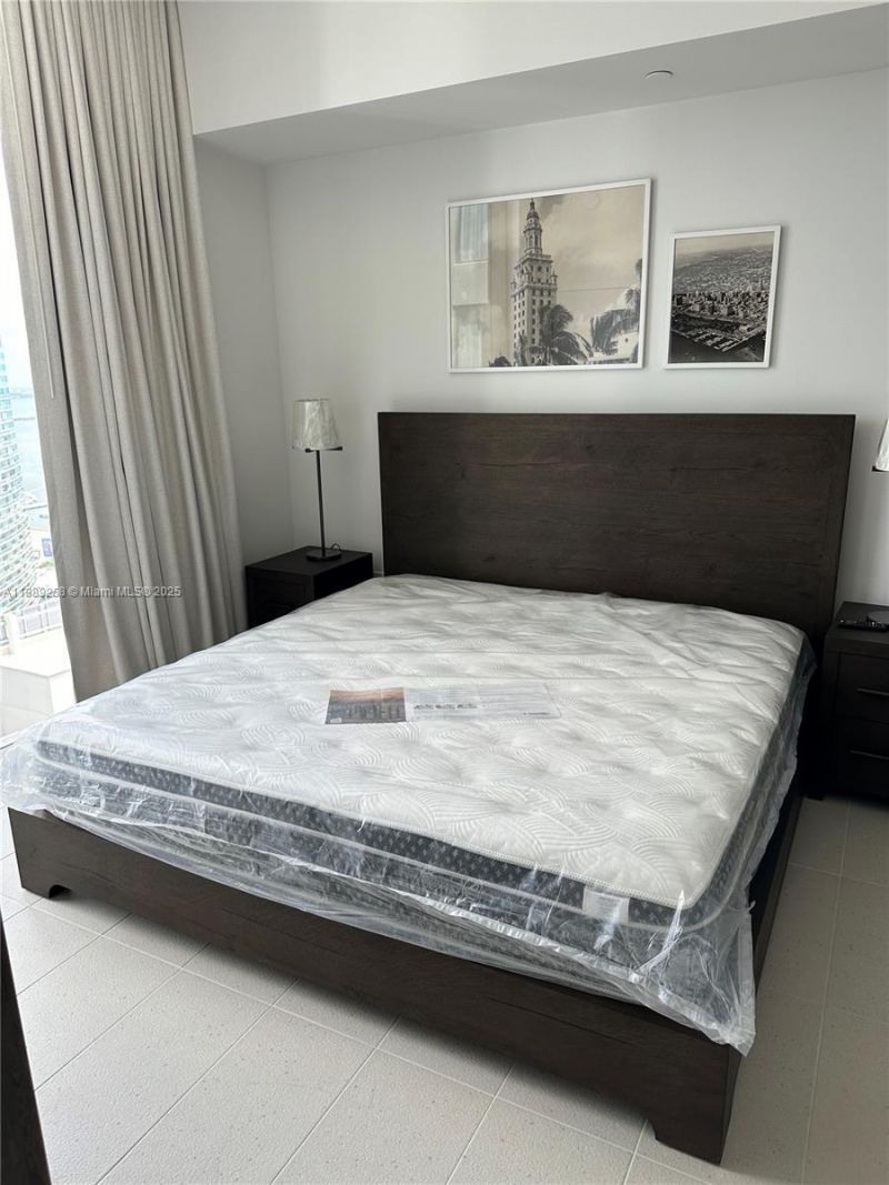 159 NE 6th St, Unit PH-5013, Miami, FL 33132 Photo