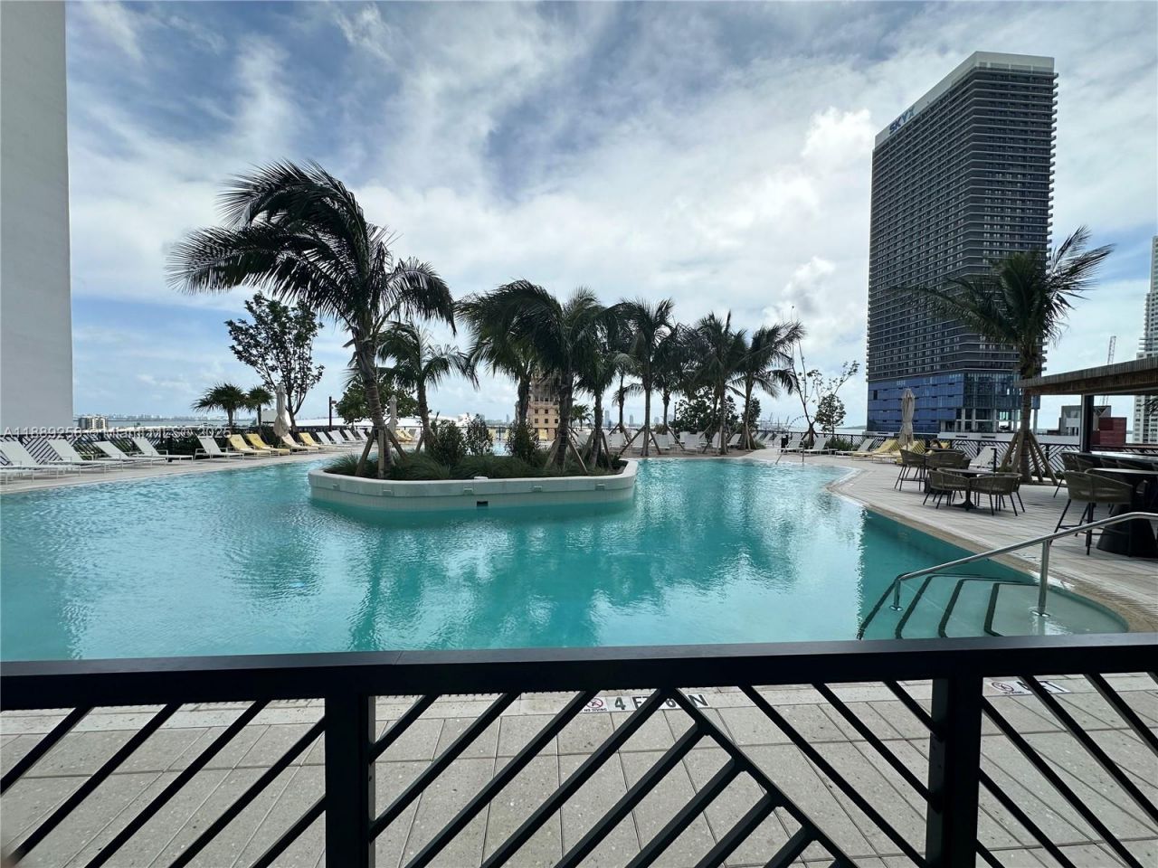 159 NE 6th St, Unit PH-5013, Miami, FL 33132 Photo