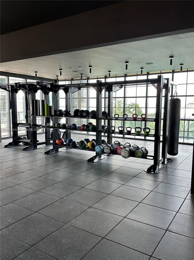 159 NE 6th St, Unit PH-5013, Miami, FL 33132 Photo